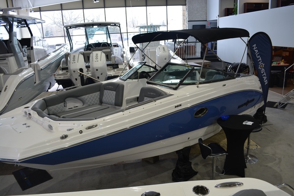 24ft NauticStar Yacht For Sale