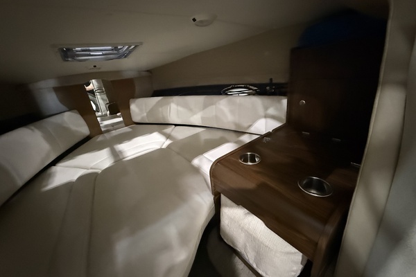 29ft Rinker Yacht For Sale