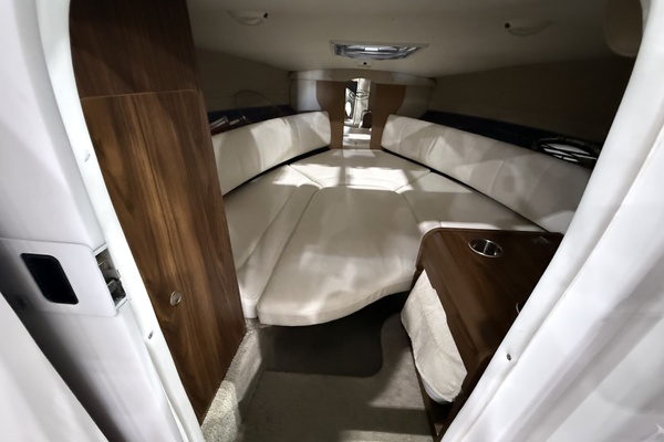 29ft Rinker Yacht For Sale