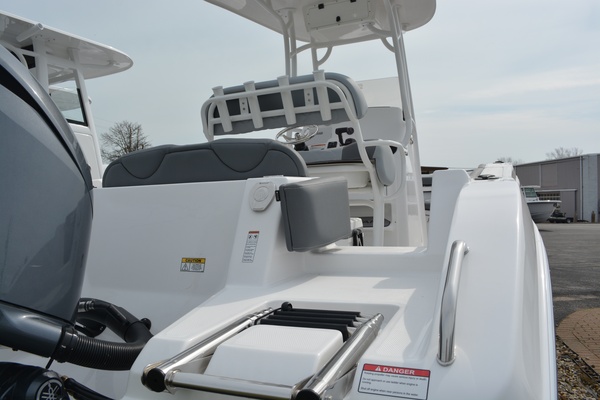22ft NauticStar Yacht For Sale
