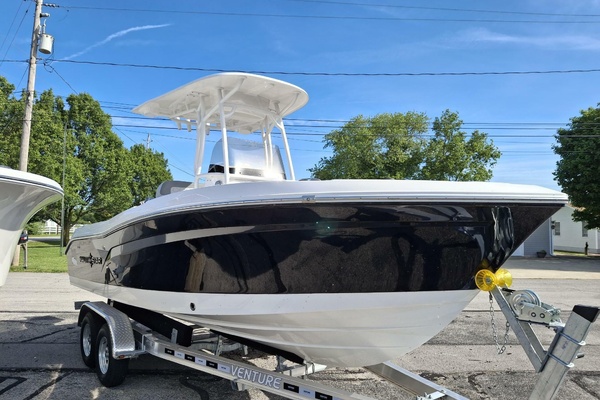 22ft NauticStar Yacht For Sale