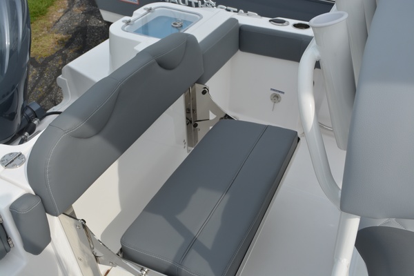 22ft NauticStar Yacht For Sale