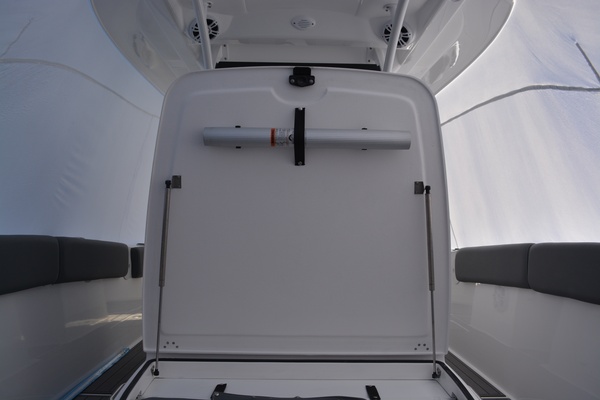 32ft NauticStar Yacht For Sale