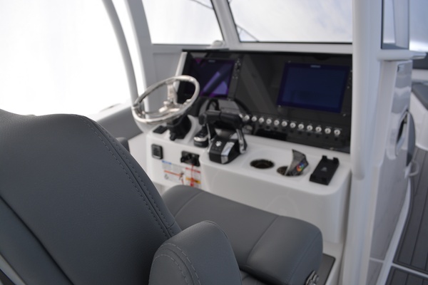32ft NauticStar Yacht For Sale