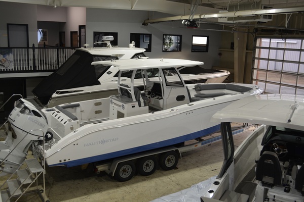 32ft NauticStar Yacht For Sale
