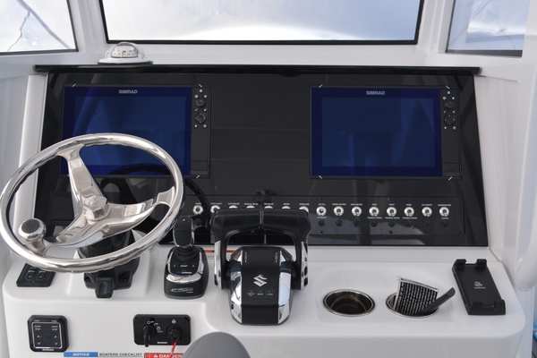 32ft NauticStar Yacht For Sale