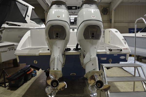 32ft NauticStar Yacht For Sale