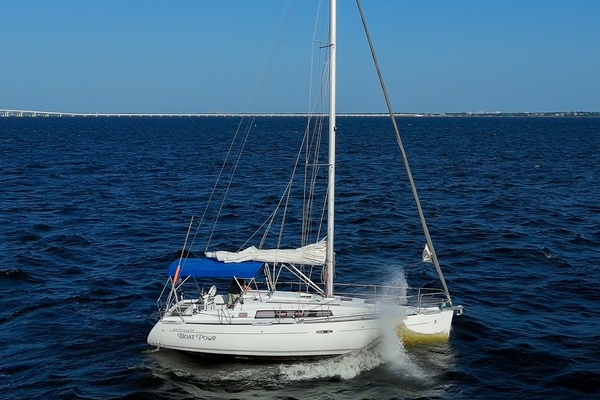 Boat Pour 34ft Beneteau Yacht For Sale