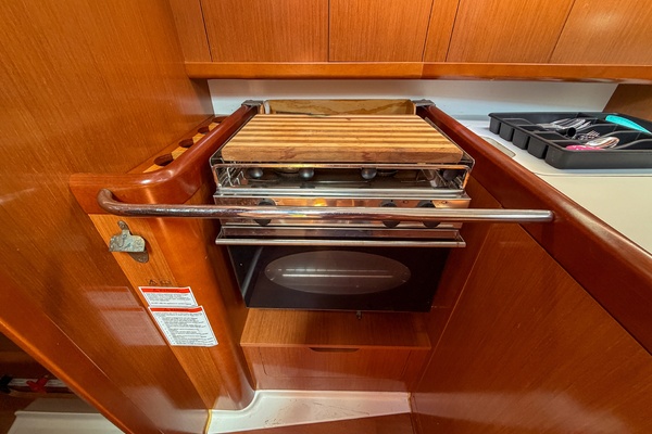 Boat Pour 34ft Beneteau Yacht For Sale