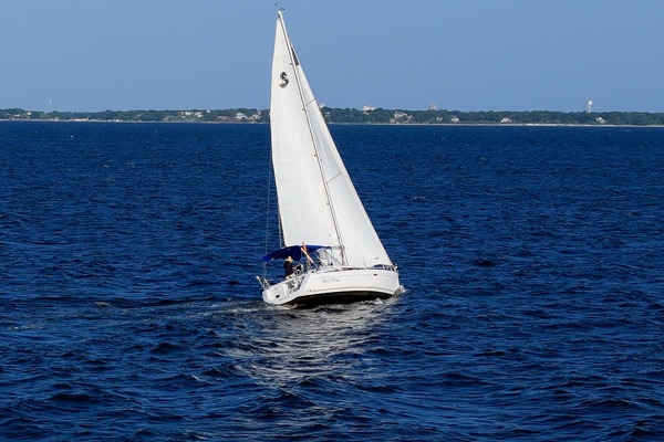 Boat Pour 34ft Beneteau Yacht For Sale