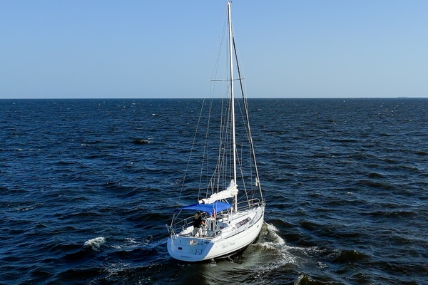 Boat Pour 34ft Beneteau Yacht For Sale