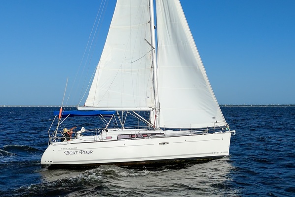 Boat Pour 34ft Beneteau Yacht For Sale