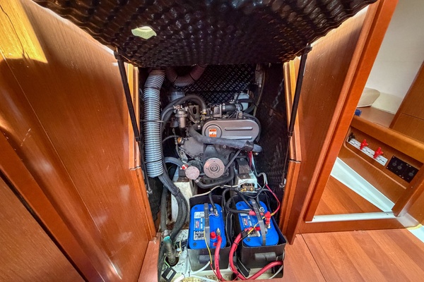 Boat Pour 34ft Beneteau Yacht For Sale