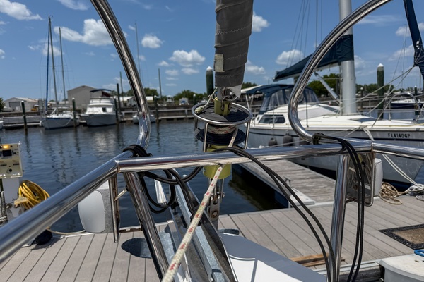 Boat Pour 34ft Beneteau Yacht For Sale