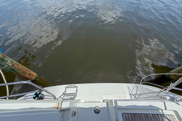 Boat Pour 34ft Beneteau Yacht For Sale