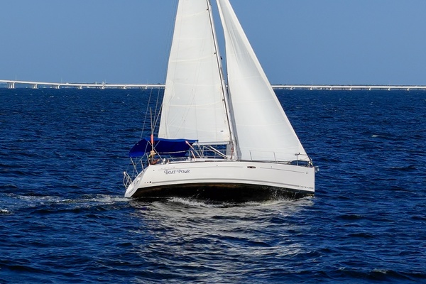 Boat Pour 34ft Beneteau Yacht For Sale