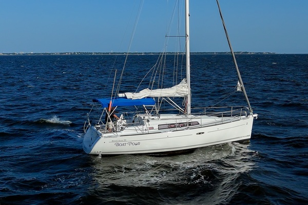 Boat Pour 34ft Beneteau Yacht For Sale