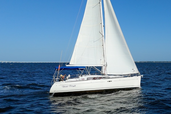 Boat Pour 34ft Beneteau Yacht For Sale