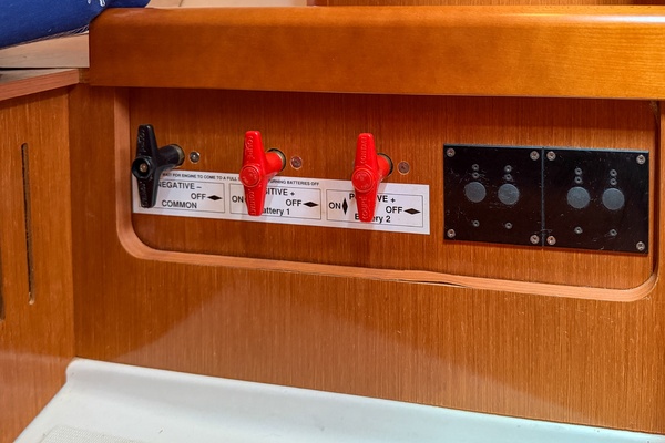 Boat Pour 34ft Beneteau Yacht For Sale