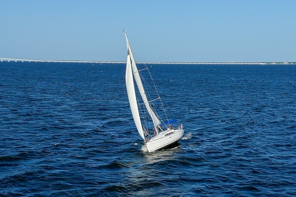 Boat Pour 34ft Beneteau Yacht For Sale