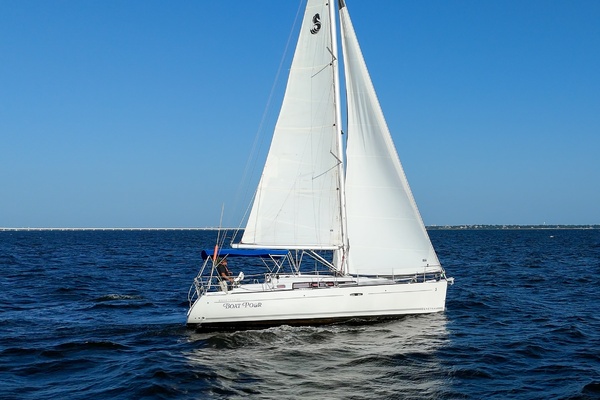 Boat Pour 34ft Beneteau Yacht For Sale