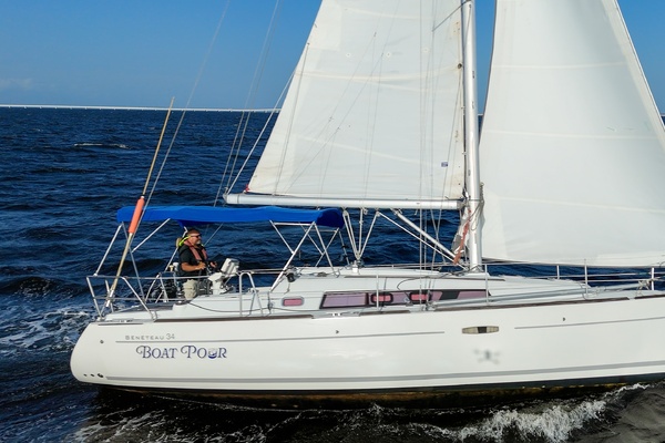 Boat Pour 34ft Beneteau Yacht For Sale