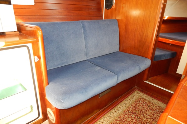 Utflykt 38ft Beneteau Yacht For Sale