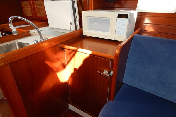 Utflykt 38ft Beneteau Yacht For Sale