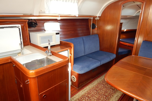 Utflykt 38ft Beneteau Yacht For Sale