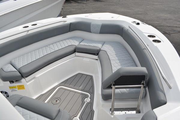 24ft NauticStar Yacht For Sale