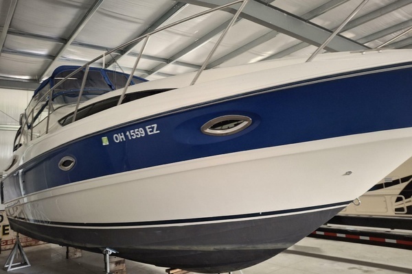 Photo of the 2006 Bayliner 305 "Lady G"
