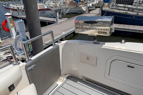 Bearacuda 45ft Sea Ray Yacht For Sale