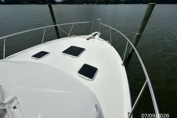 Photo of the 2001 Pursuit 3000 Offshore "The O Klub"
