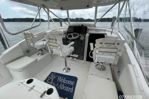 The O Klub 30ft Pursuit Yacht For Sale