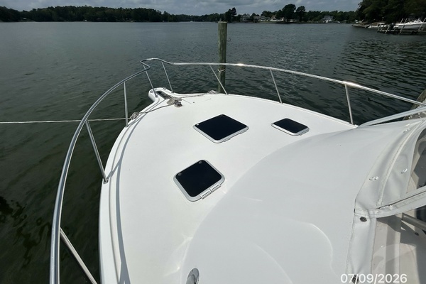 Photo of the 2001 Pursuit 3000 Offshore "The O Klub"