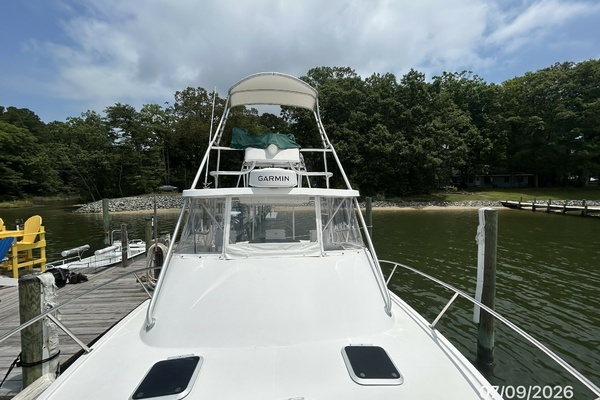 Photo of the 2001 Pursuit 3000 Offshore "The O Klub"