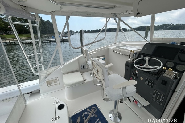 The O Klub 30ft Pursuit Yacht For Sale