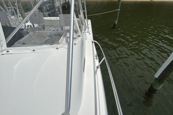 Photo of the 2001 Pursuit 3000 Offshore "The O Klub"