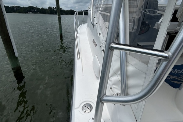 Photo of the 2001 Pursuit 3000 Offshore "The O Klub"