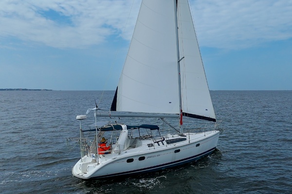 Tenacity 38ft Hunter Yacht For Sale