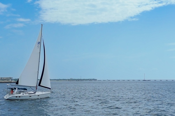 Tenacity 38ft Hunter Yacht For Sale