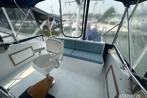 Overdraft 48ft Hatteras Yacht For Sale