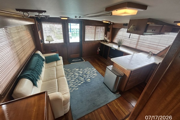 Overdraft 48ft Hatteras Yacht For Sale
