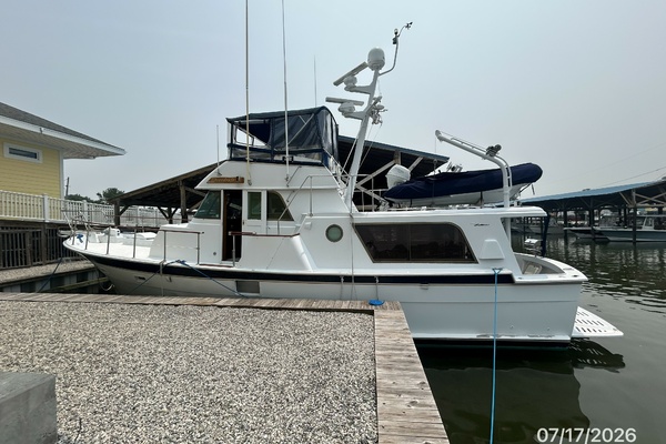 Overdraft 48ft Hatteras Yacht For Sale