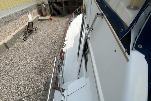 Overdraft 48ft Hatteras Yacht For Sale