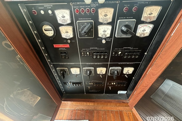 Overdraft 48ft Hatteras Yacht For Sale