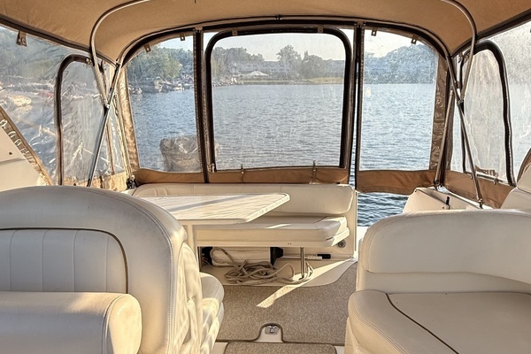 Photo of the 2001 Sea Ray  "MAKING MEMORIES"