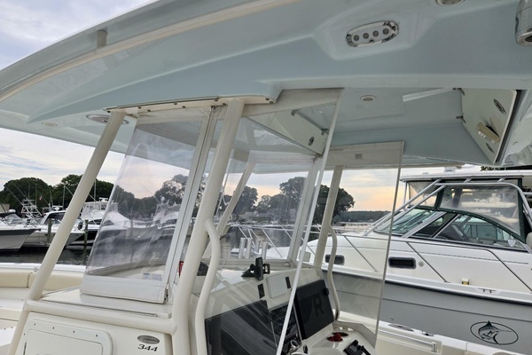 2014 Cobia 35
