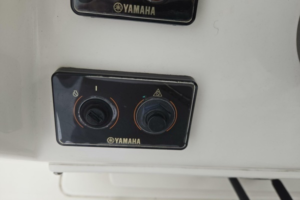 2014 Cobia 35
