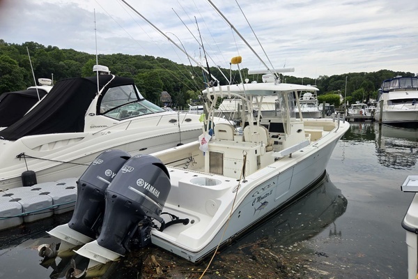 2014 Cobia 35